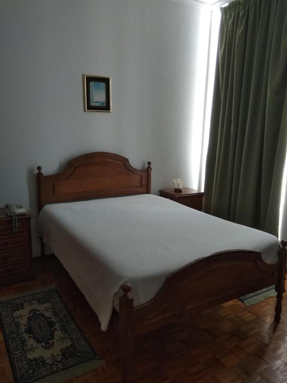 Bed and breakfast Residencial Real - Antiga Rosas 2*
